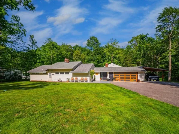 3899 Brainard Rd, Beachwood, OH 44122