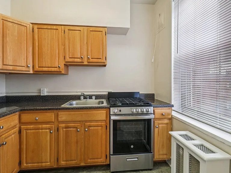 1401 Sheridan — Photo 12