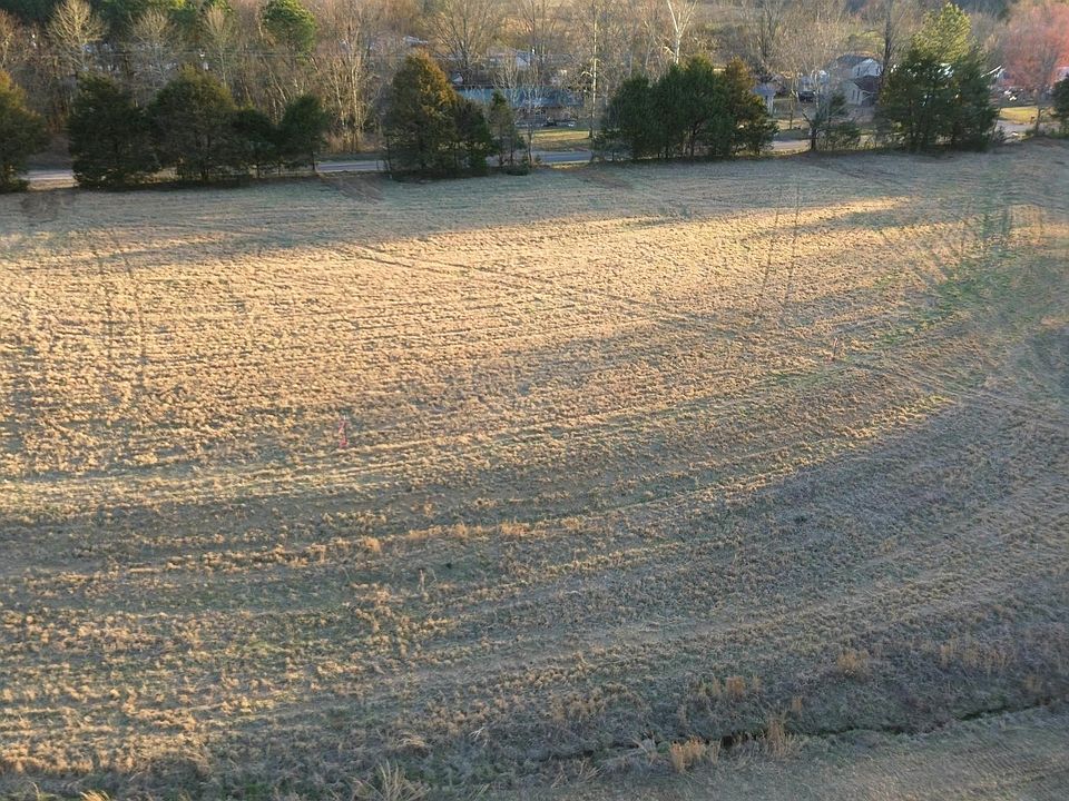 2nd image of 39 Baker Mountain Rd