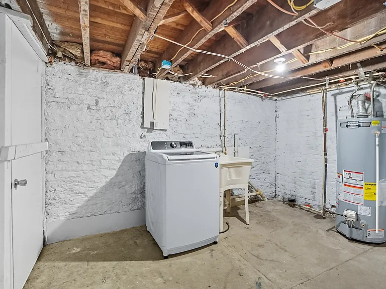 1820 Hewitt Ave — Photo 59