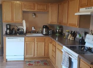 518 13th St, Gothenburg, NE 69138