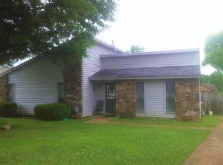 3921 Schoolfield Rd, Memphis, TN 38127
