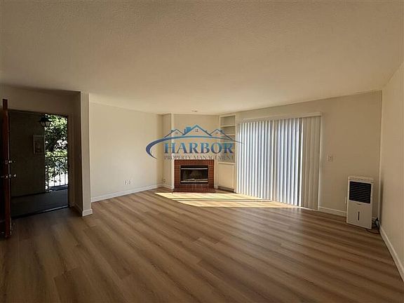 2nd image of 961 W 1st St APT B