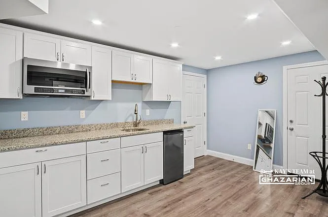 250 Willow St — Photo 34