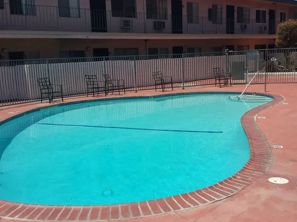 5050 Linden Ave APT 68, Long Beach, CA 90805