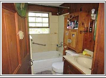 2nd image of 928 Holland Pond Rd