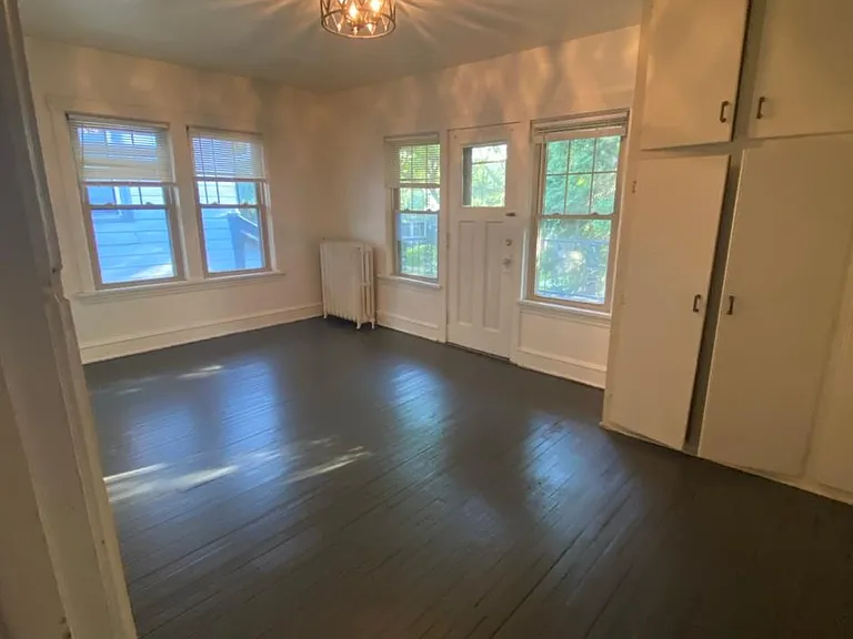2405 E Locust St #5 — Photo 5