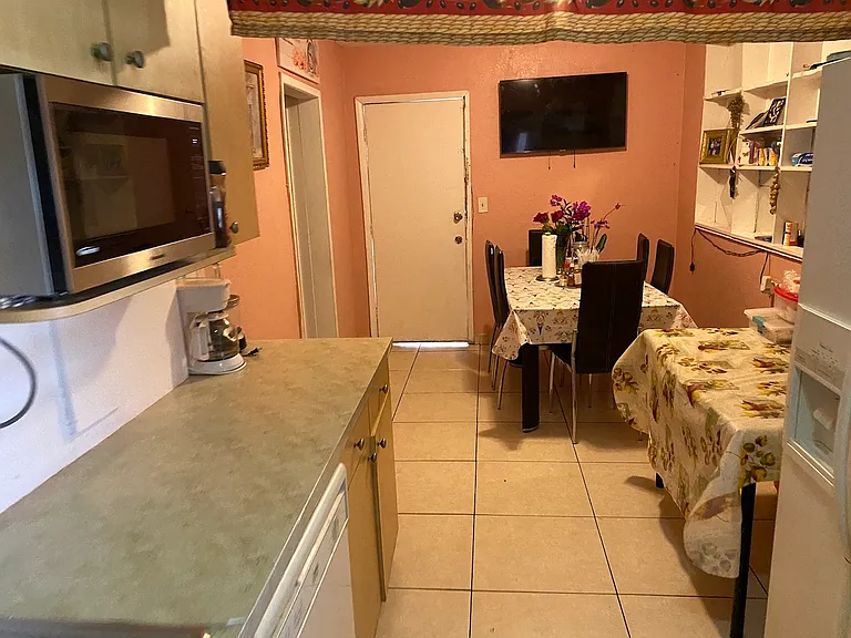 12920 Westview Dr #1 — Photo 30