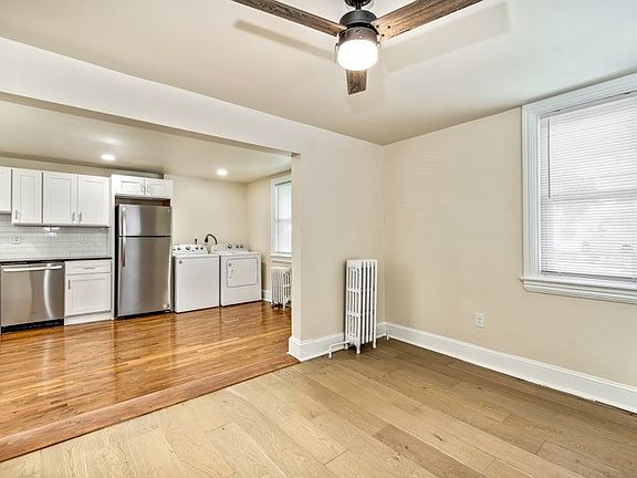4th image of 29 N Spring Garden St APT 3