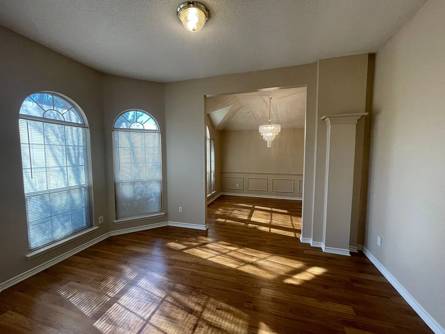 Beautiful 4-Bedroom Home with Exceptional Space — Photo 2