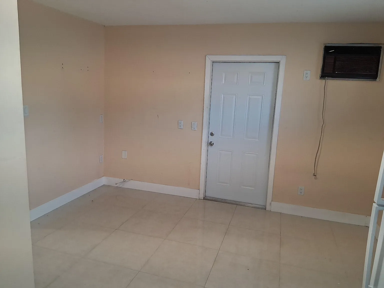 1 bed, 200 sqft, $1,400 — Photo 4