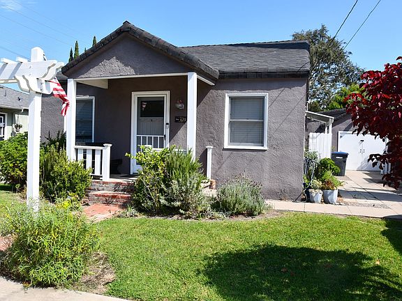 3rd image of 629 W Culver Ave