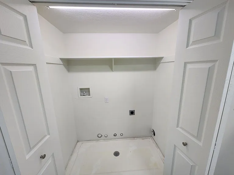 412 N 1080 W — Photo 5