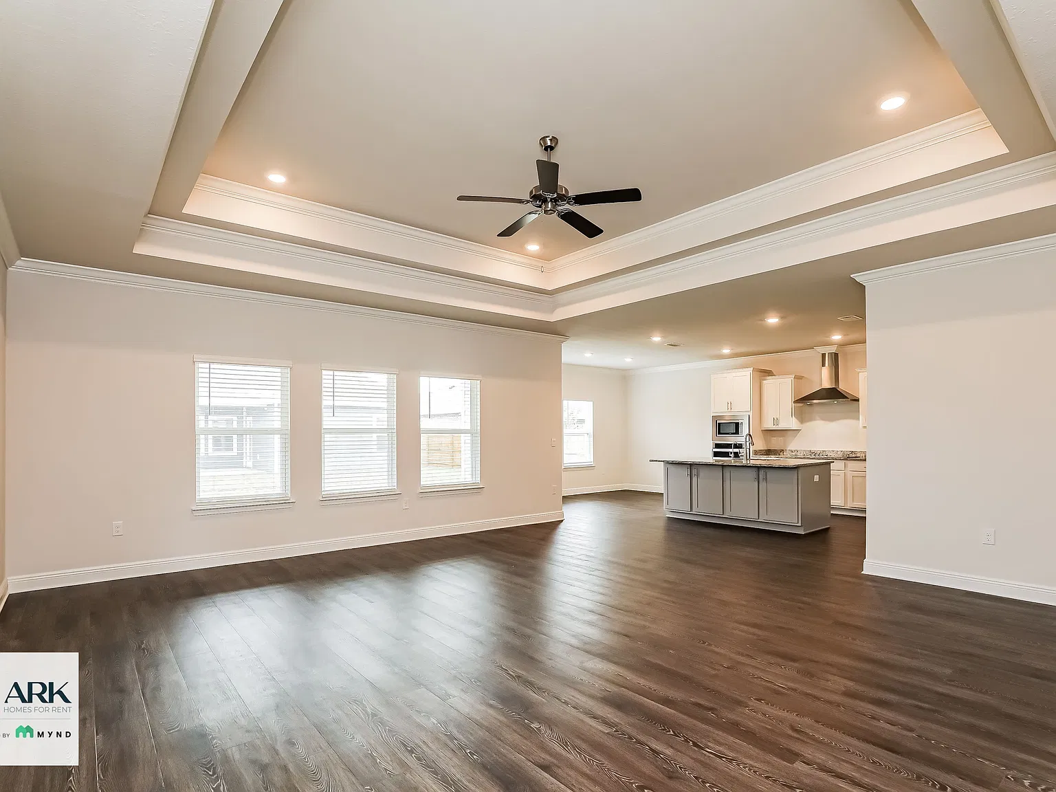 4 bed, 2.5 bath, 2306 sqft, $2,515 — Photo 3