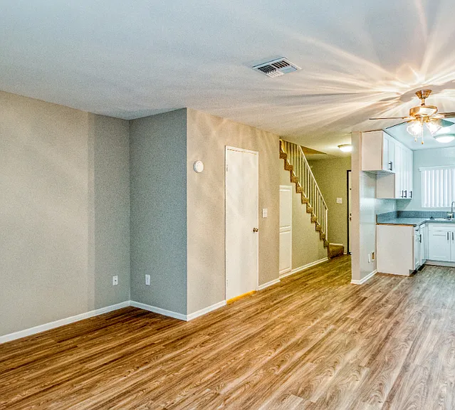 Myrtle Street Apartments — Photo 14