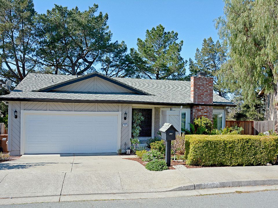 1st image of 209 Holiday Hills Dr