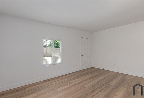 4th image of 5035 N 23rd Ave APT 4