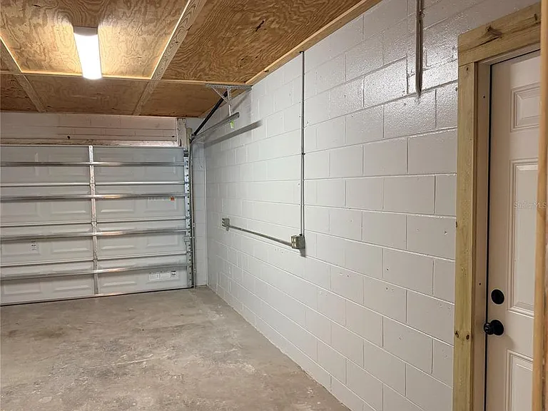 208 Flamingo Dr — Photo 6