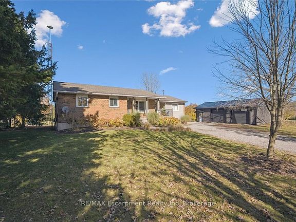 2nd image of 323135 Durham Rd E