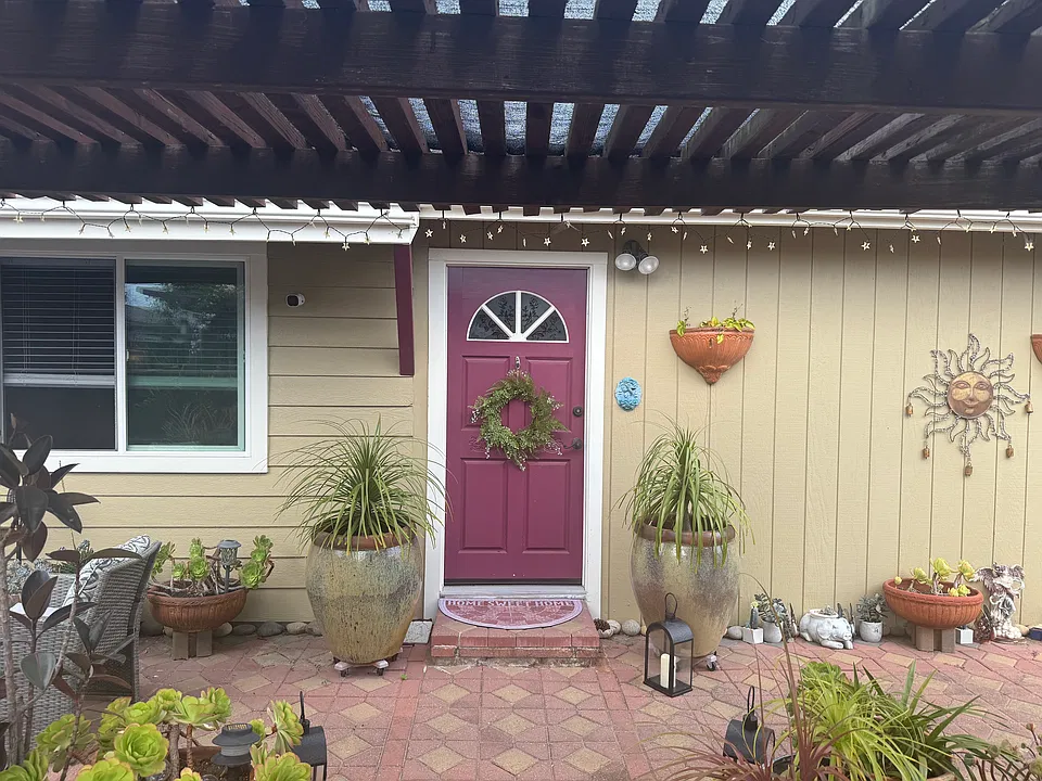 1984 Encina Dr