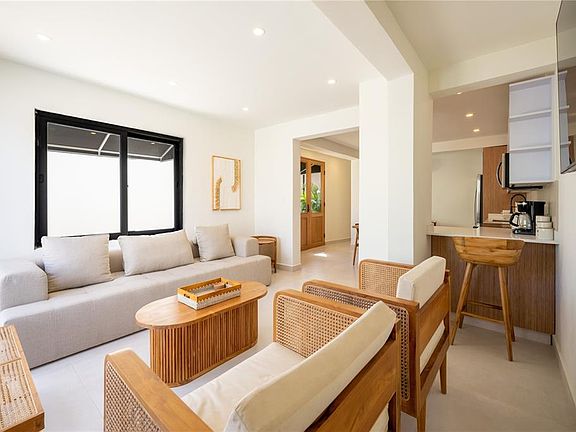 3rd image of 2060 McLeary #A