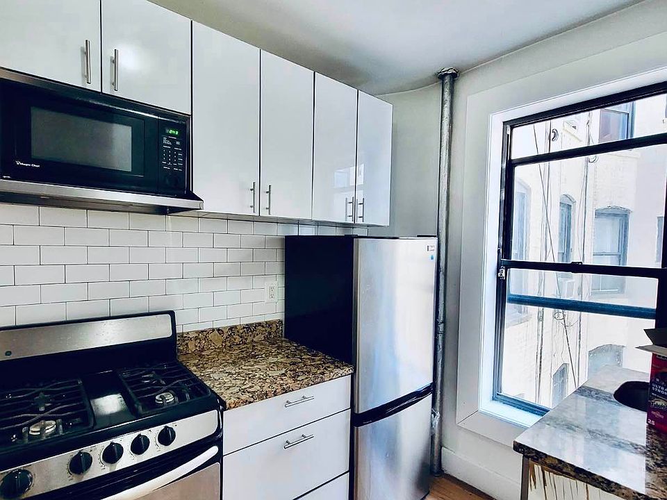1st image of 321 E 108th St #5N