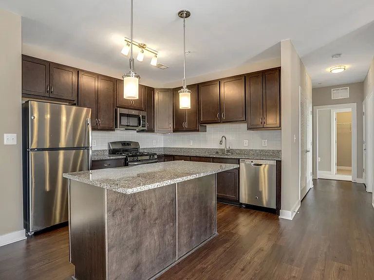 Avanti Luxury Apartments — Photo 56