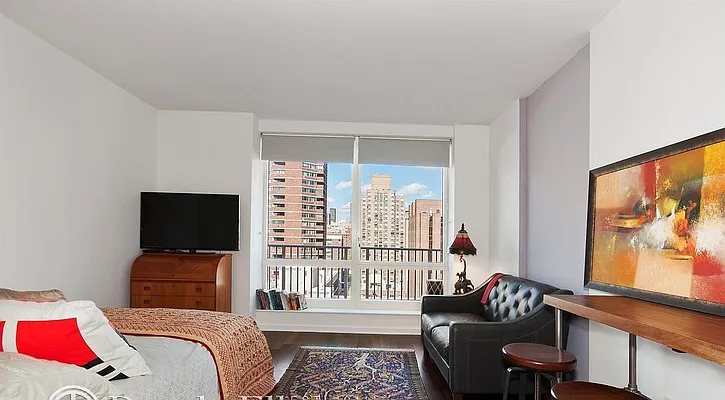 Rented by Compass | media 14