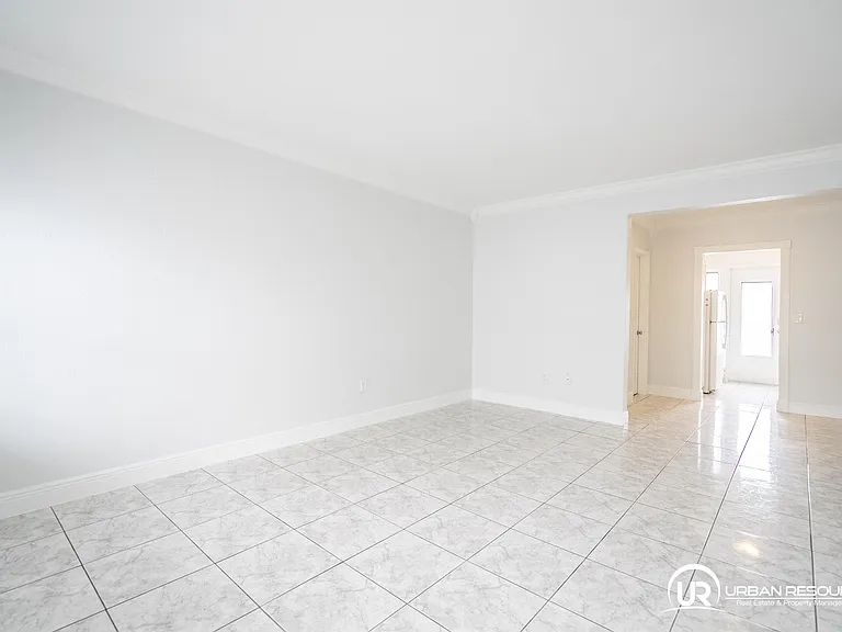 7640 Carlyle Ave #10A — Photo 12