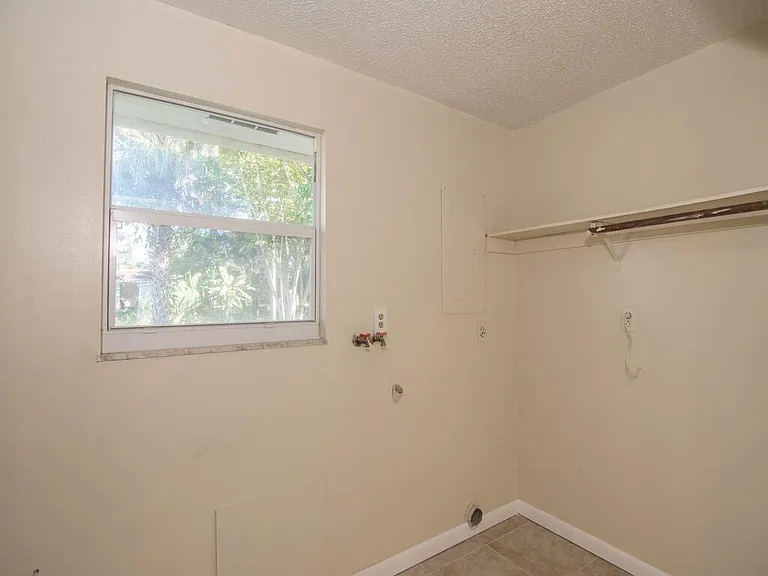 8604 Brookline Ave — Photo 16