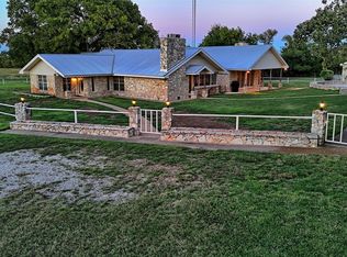 1230 Reed Rd, Bellevue, TX 76228