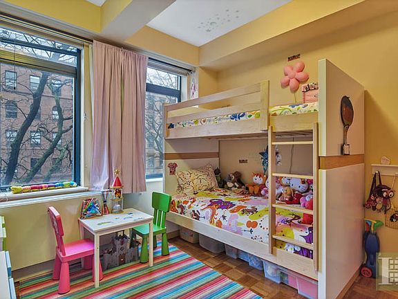 4th image of 44 W 106th St APT 3