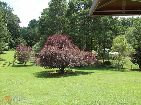 looking onto back yard from sun room