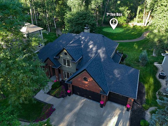 2nd image of 914 Pebble Beach Dr