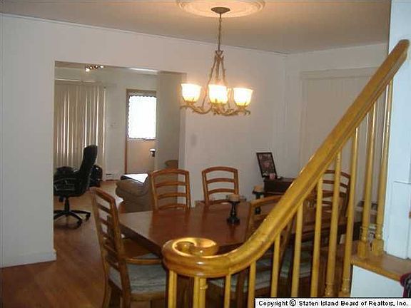 2nd image of 1329 Richmond Ave