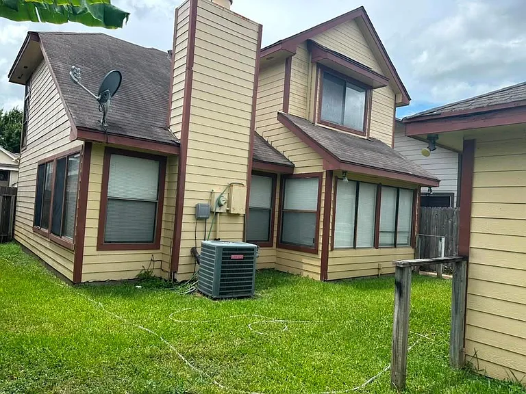 8623 Beechcrest St — Photo 47