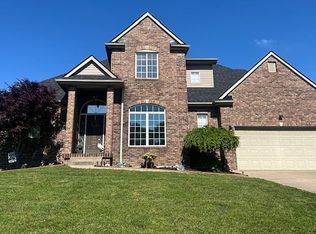 847 Meadowcrest Cir, Maysville, KY 41056