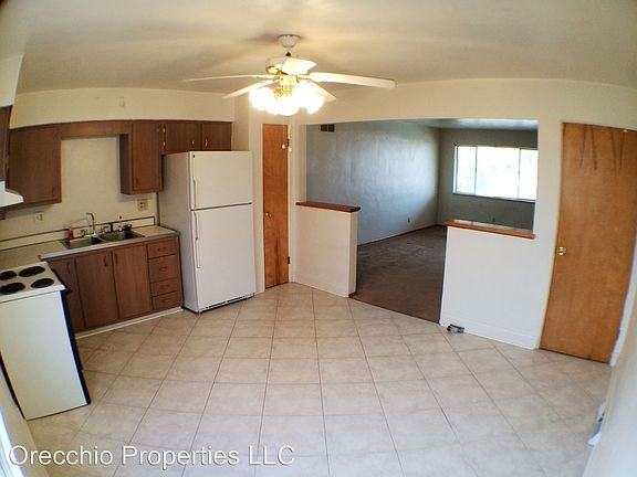 5th image of 105 Estes Ave