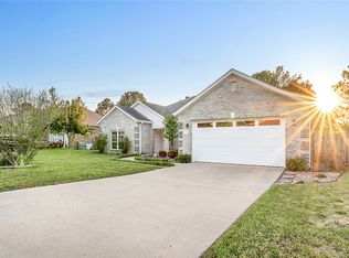 1573 N Cannondale Dr, Fayetteville, AR 72704