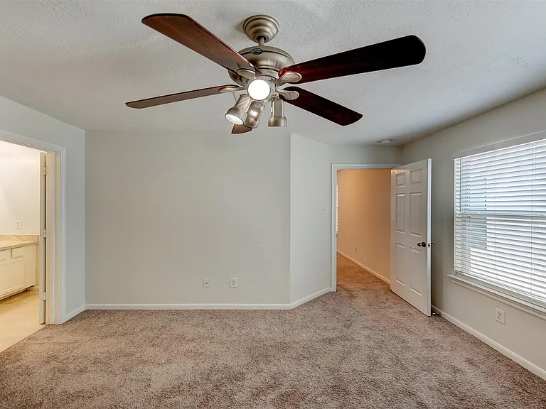 1118 Wilson St — Photo 20