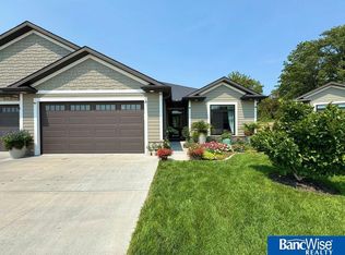 7610 Silver Cir, Lincoln, NE 68506