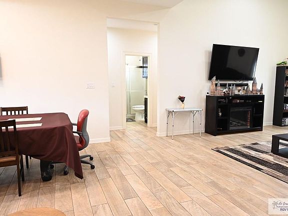5th image of 104 Valley Oak Cir