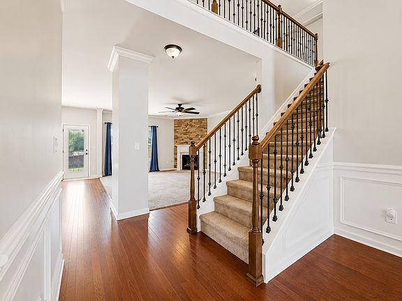 4th image of 4005 Paperbirch Dr