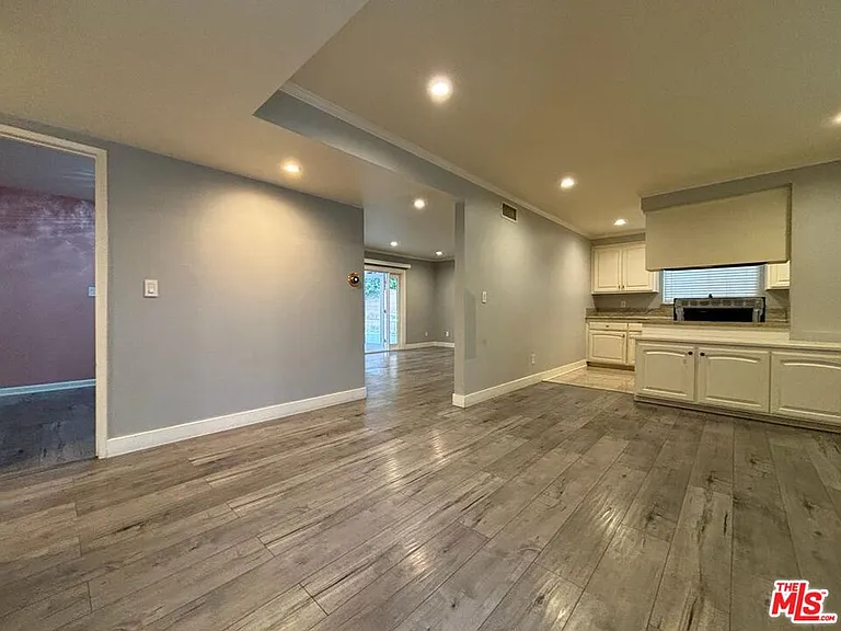 13047 Macneil St — Photo 2