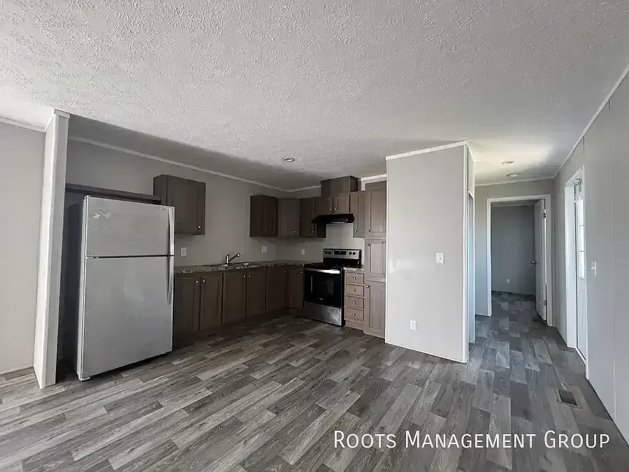 3 Bed 2 Bath Home Available for Lease at Countryside Estates KS - Apply Now! — Photo 3
