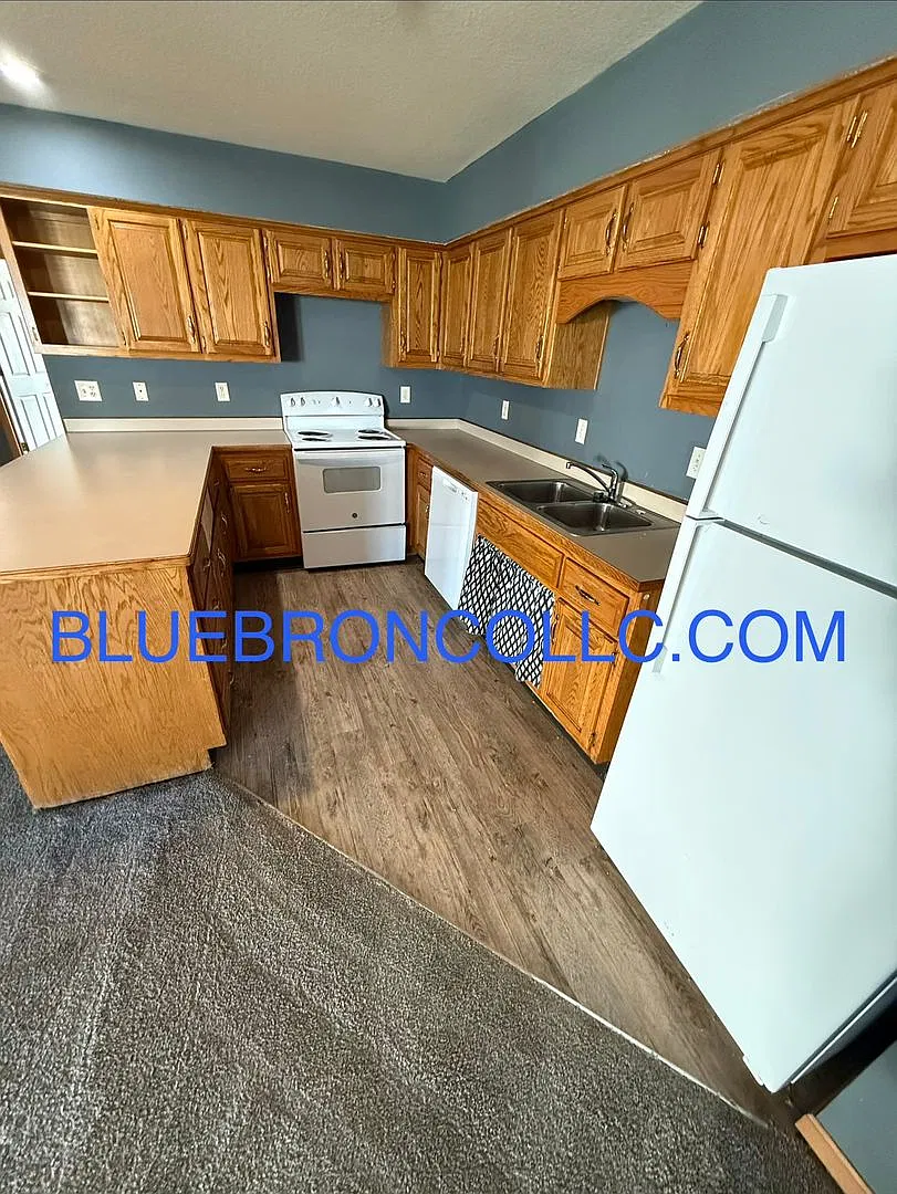 Spacious unit for a great price! — Photo 4