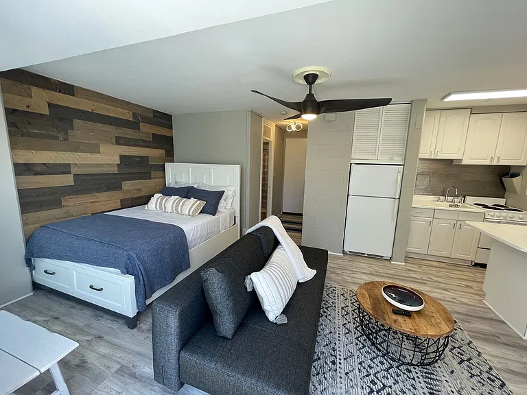 445 Kaiolu St #501 — Photo 17