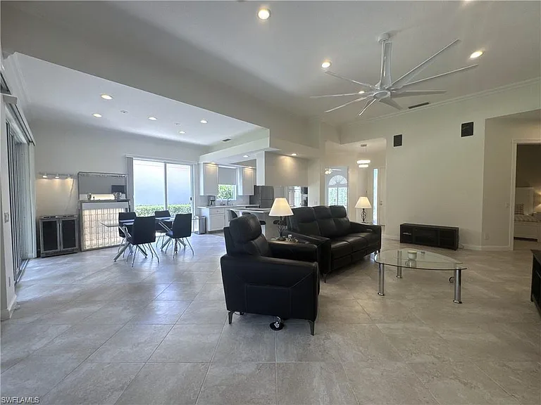 4402 Novato Ct — Photo 3