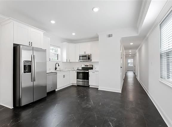 4th image of 2107 Bienville St #L