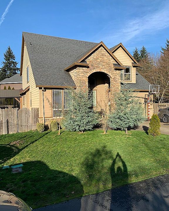 2nd image of 10510 NE 68th St